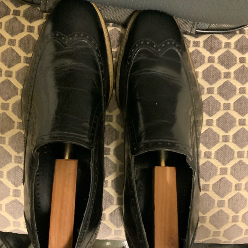 Black wing tip good condition size 9